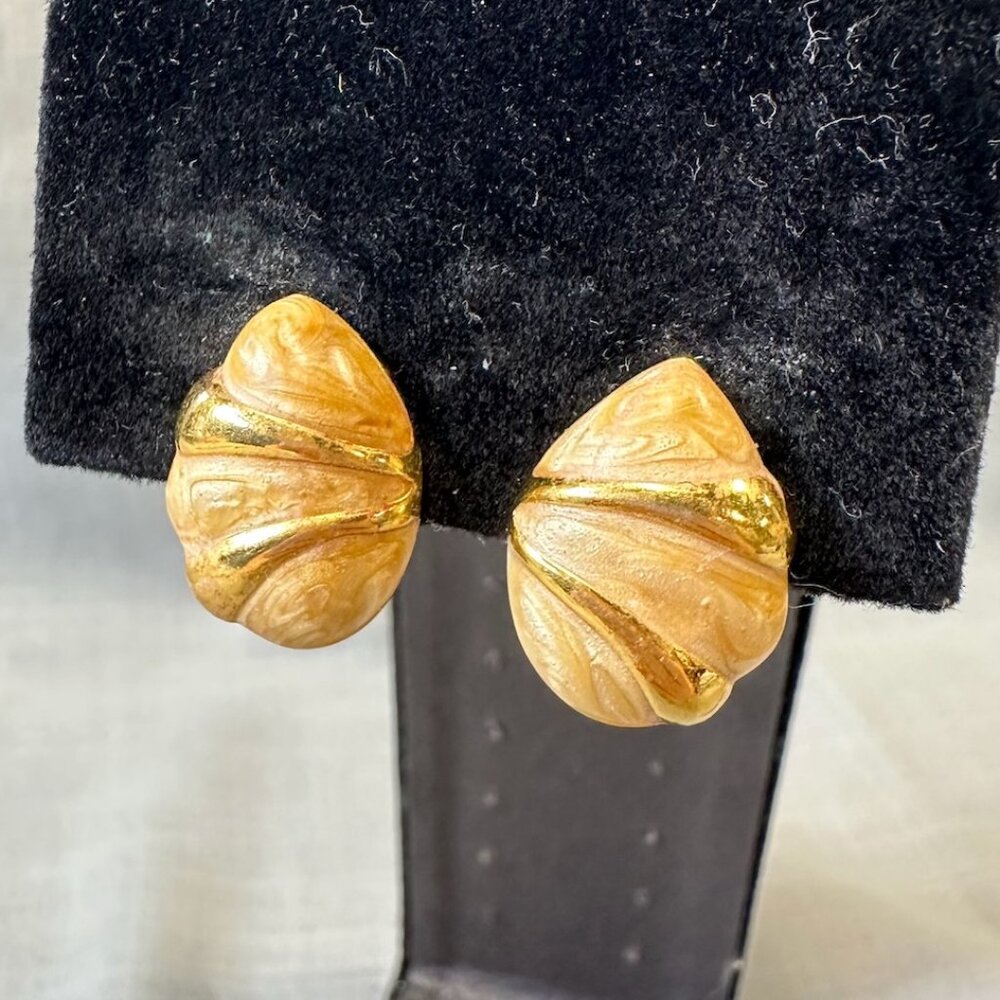 Vintage Napier Shell Shaped Gold Tone and Enameled Clip On Earrings
